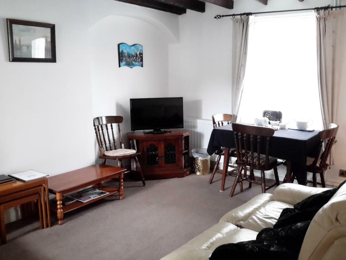 Lupine Cottage Whitby Bagian luar foto